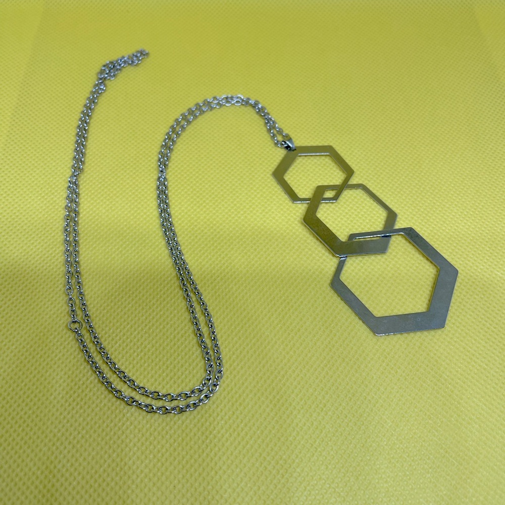 ✨Neck & Earring Set✨ - Picture 2 of 2